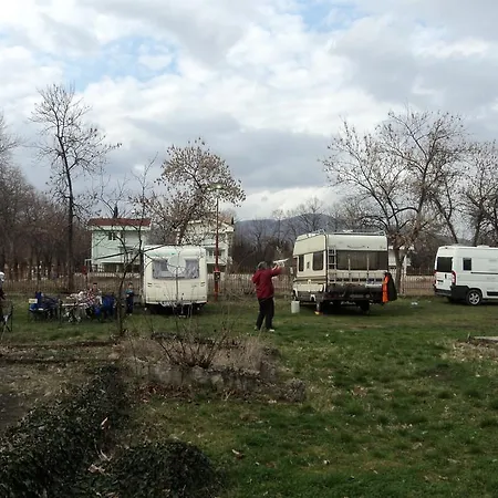 Stroitel Resort *
