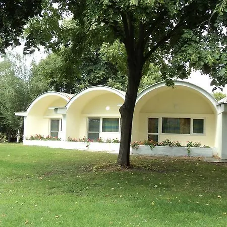 Stroitel Resort